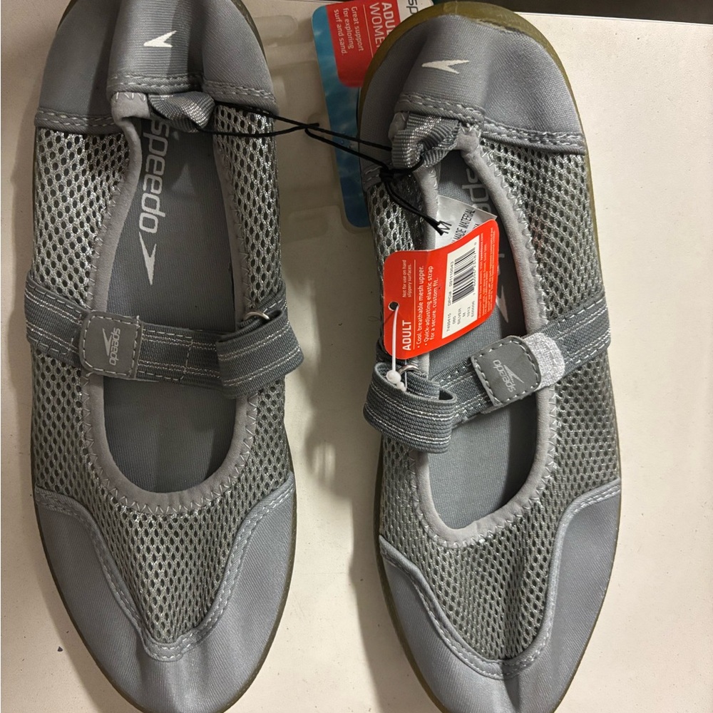 Speedo water shoes